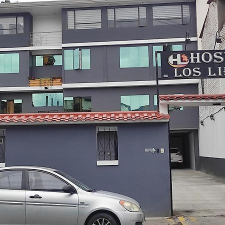 Hostal Los Lirios Loja Esterno foto